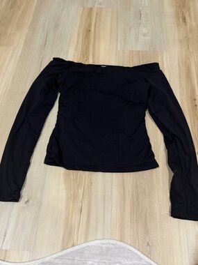 Black Off-Shoulder Long Sleeve Top